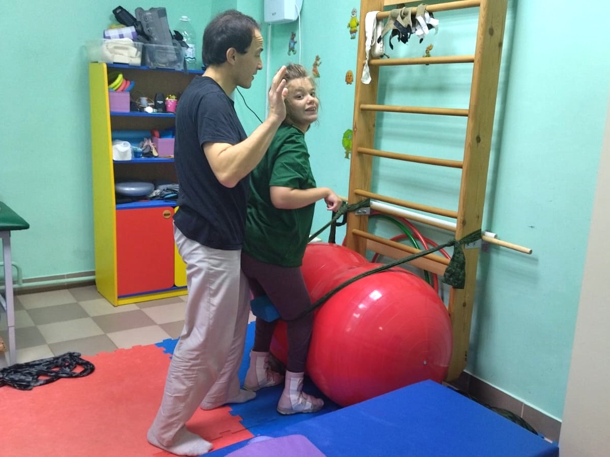 Занятия со специалистами для Полины