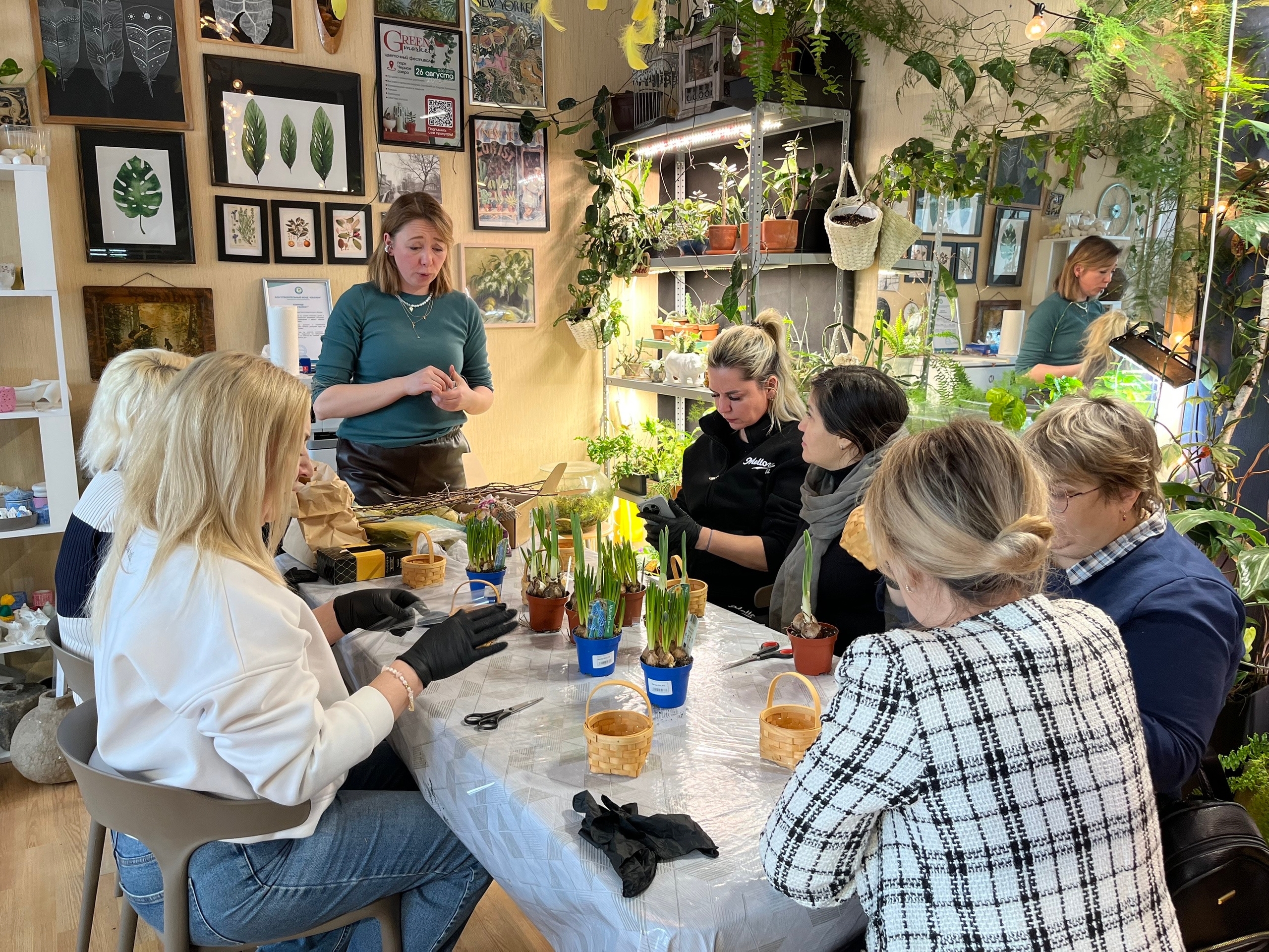 Цикл праздничных мероприятий для мам - подопечных фонда